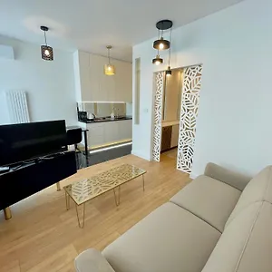 https://divon-apartments-old-town.krakowhotelspoland.com